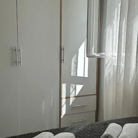 Apartment Apartment Split *